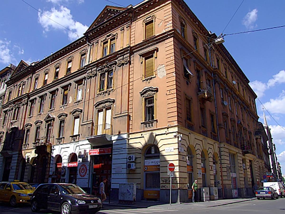 Free Parking Sega Rally Apartment Budapest Luaran gambar